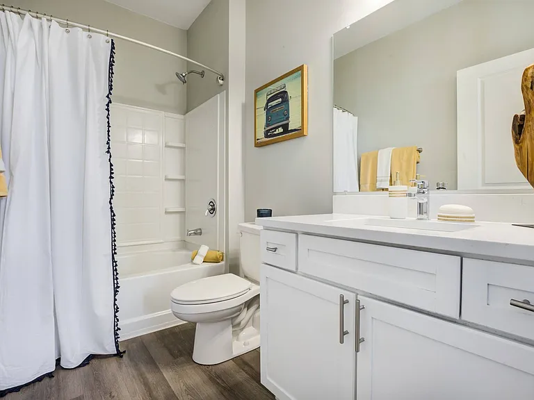 Avana Lake Norman — Photo 9