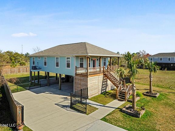 2nd image of 210 White Harbor Rd