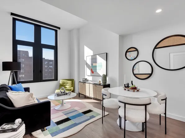 98-81 Queens Boulevard image 2 of 10