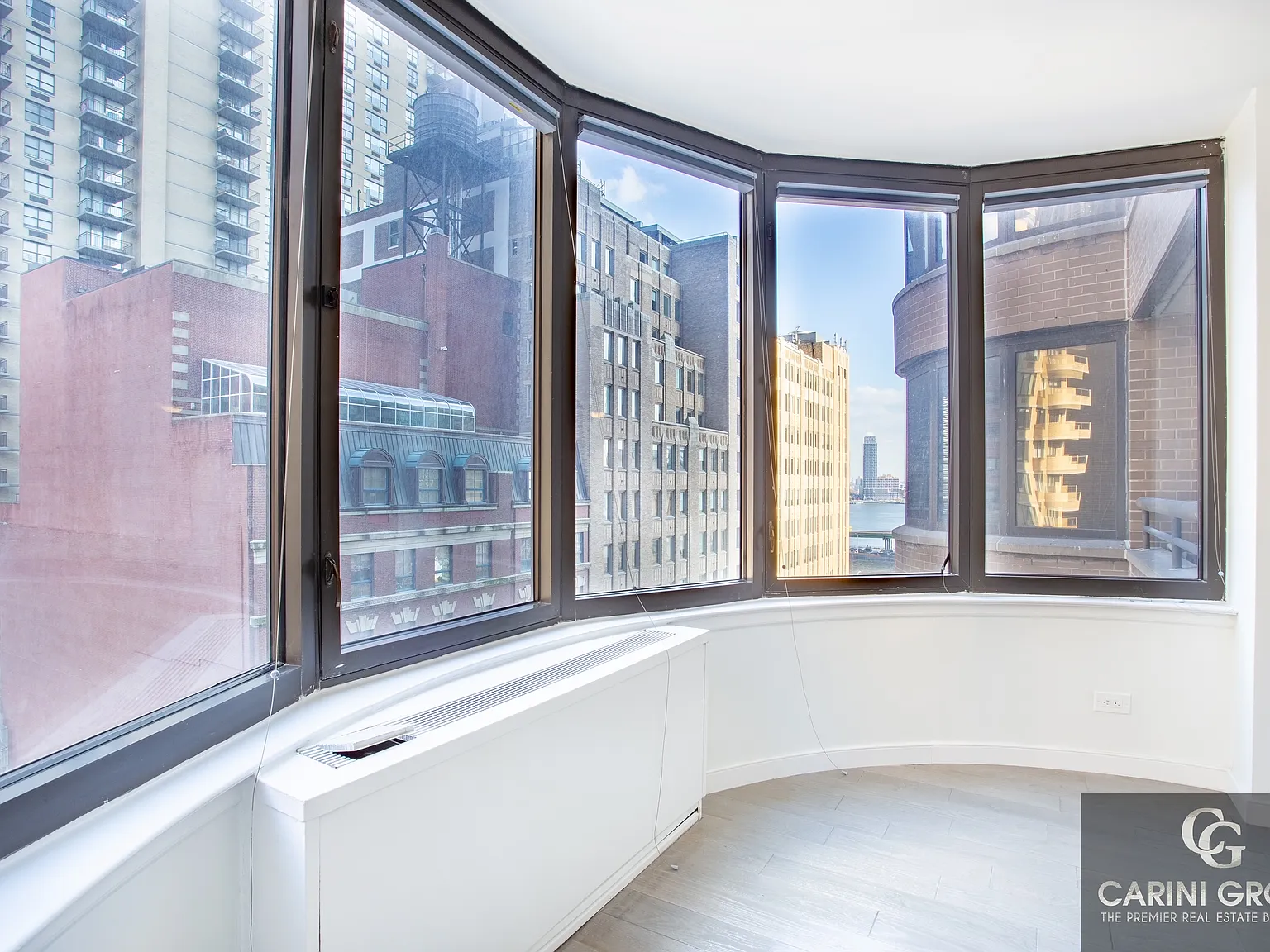 330 East 38th Street — Photo 2