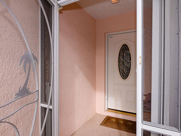Home For Sale In Palm Grove