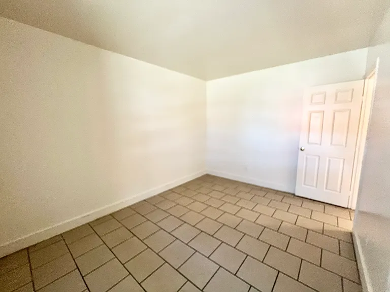 21 College Ct #21 — Photo 8