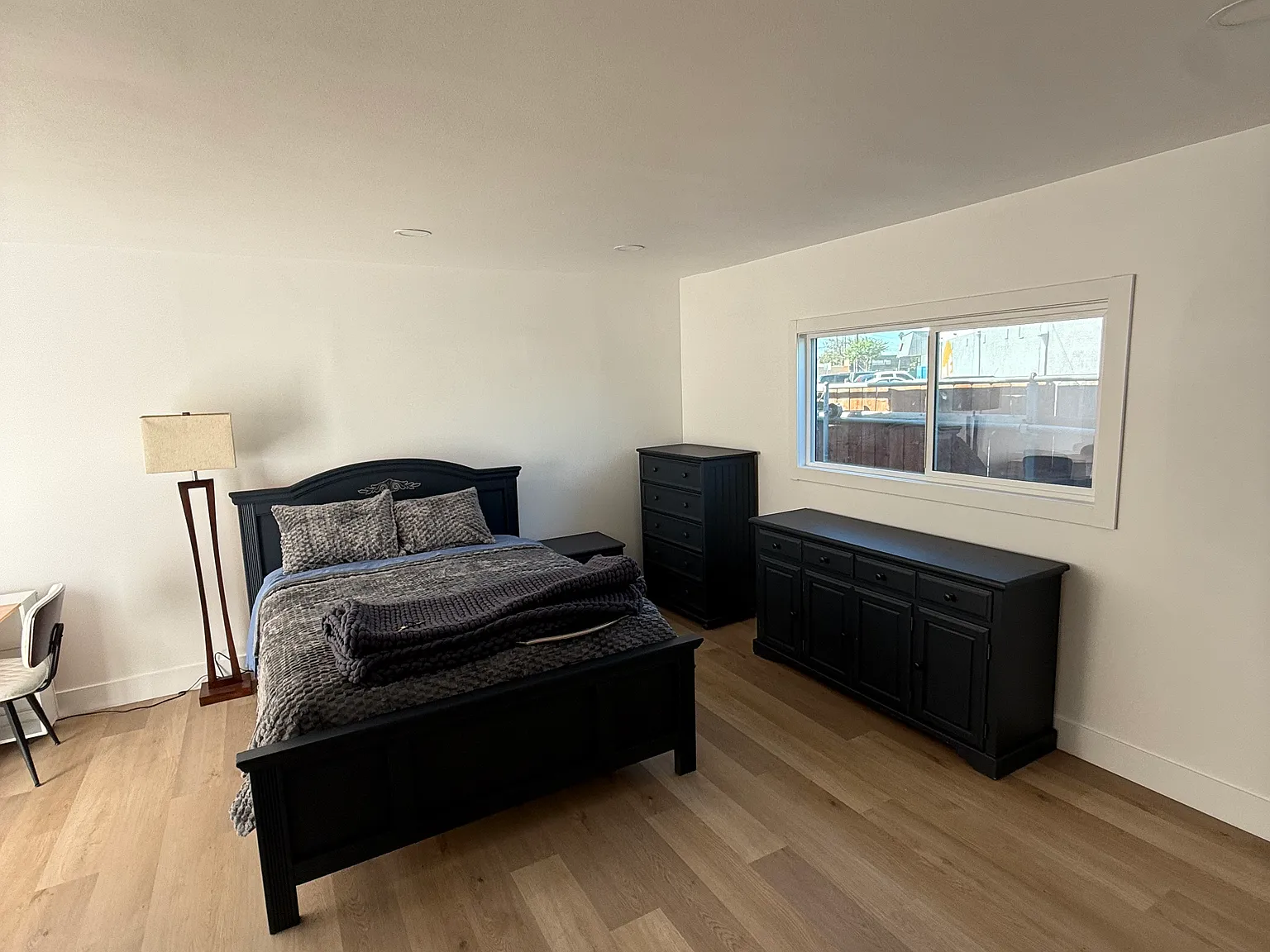 Studio, 400 sqft, $2,000 — Photo 2
