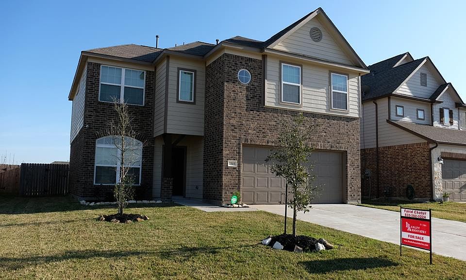 1st image of 2515 Tucker Creek Dr