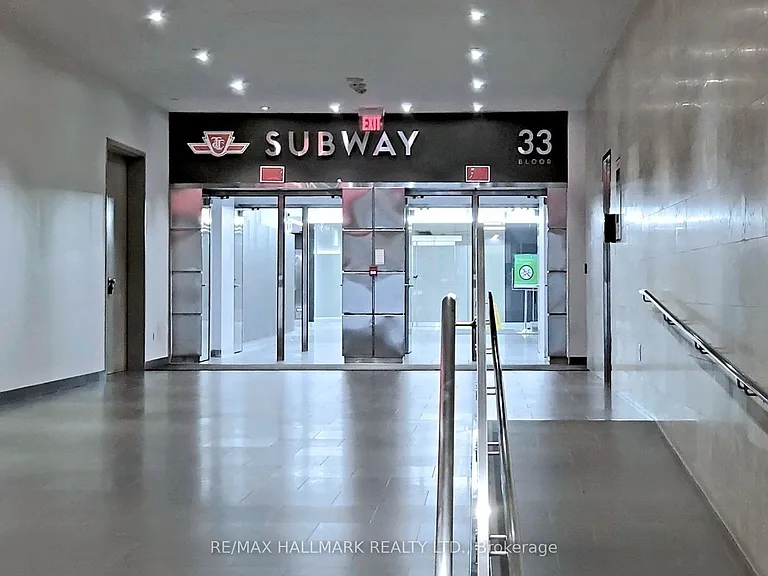 1 Bloor St E #520 — Photo 36