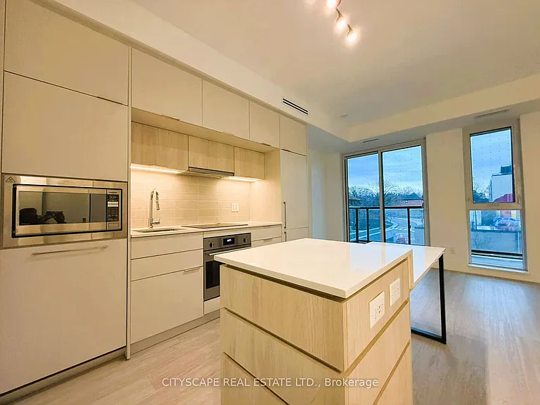 185 Alberta Ave #306 — Photo 7
