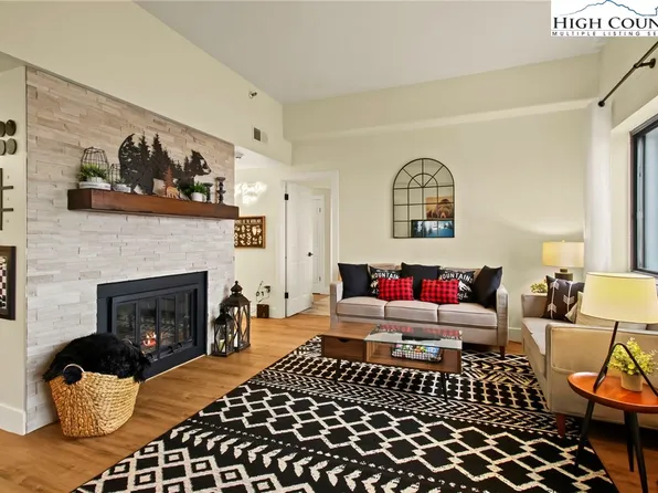 303 Sugar Top Drive #2208, Sugar Mountain, NC 28604