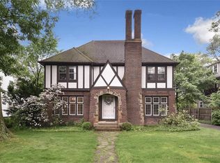 2158 Middlefield Rd, Cleveland Hts, OH 44106