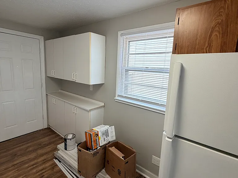 466 Main St — Photo 4