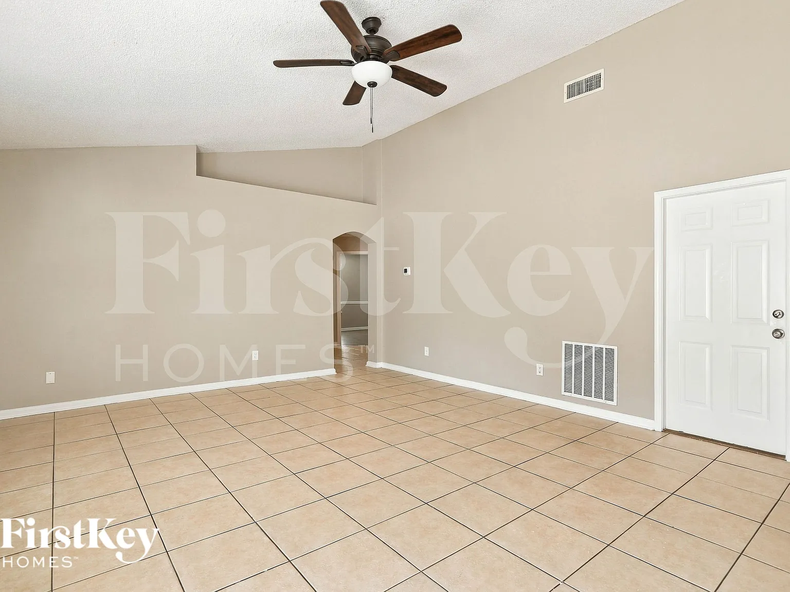 3 bed, 2.0 bath, 1268 sqft, $1,690 — Photo 3