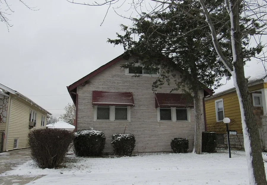 10031 S Yale Ave photo 1