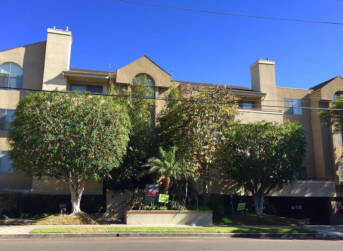 Building Photo - 1444 S. Saltair