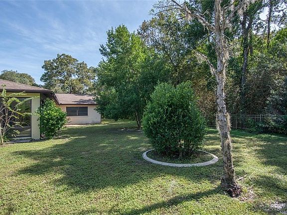 5th image of 47 Cypress Blvd W