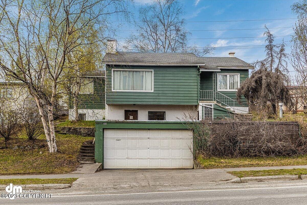 1338 E St, Anchorage, AK 99501 Zillow