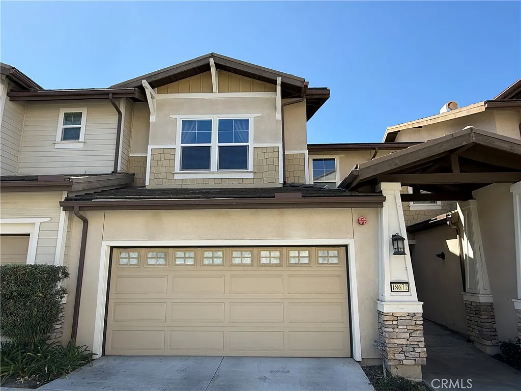 4 bed, 3.5 bath, 2817 sqft, $4,750 — Photo 1