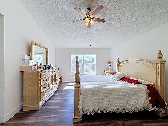 4th image of 2252 Sandridge Cir