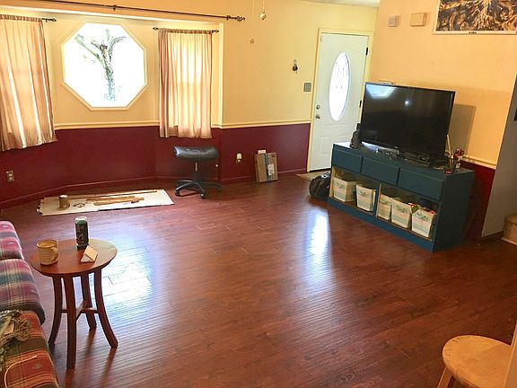 3rd image of 4077 Stacy Ln