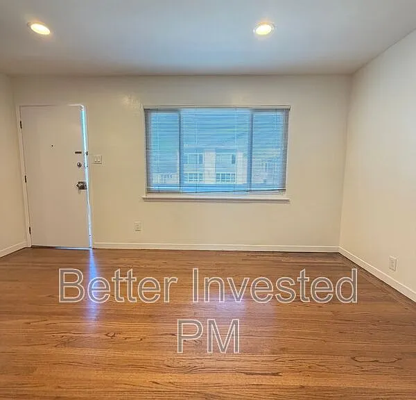 2400 39th Ave #9 — Photo 10