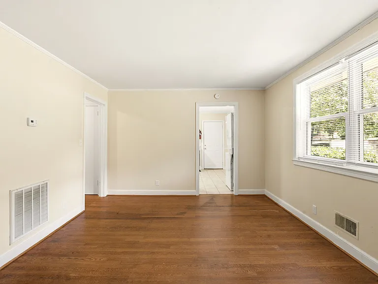 3019 Longleaf Rd — Photo 5