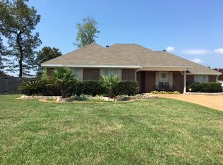 905 Oakwood Cv, Pearl, MS 39208