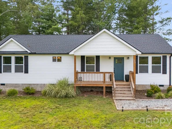 398 Point Hope Ln, Hendersonville, NC 28792