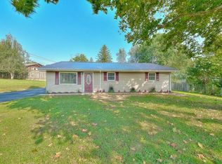 2804 Windwood Dr, Johnson City, TN 37604