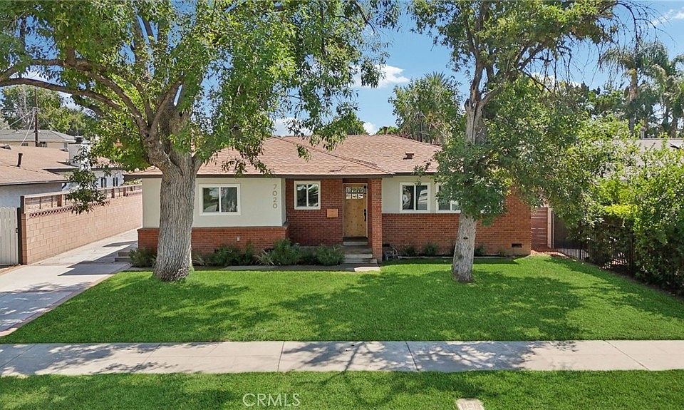 1st image of 7020 Encino Ave