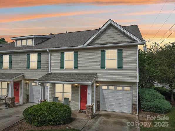 10 Old Salem Ct, Fletcher, NC 28732