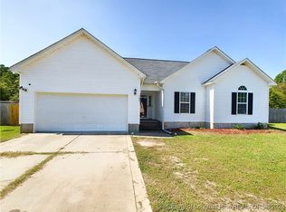 216 Copper Creek Dr, Raeford, NC 28376