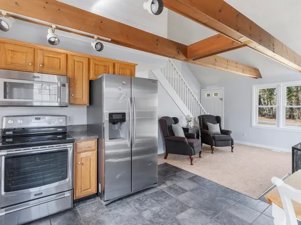 12 Briggs Ave, Plymouth, MA 02360