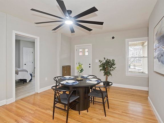 4th image of 305 Dickinson St