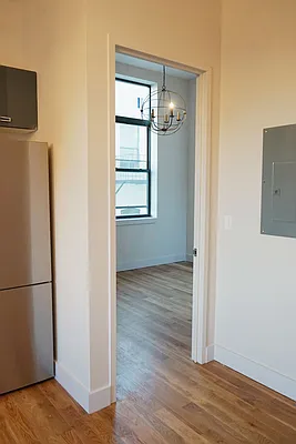 Rented by Manhattan Management LLC | media 88