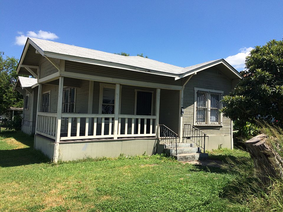 1st image of 620 N New Braunfels Ave