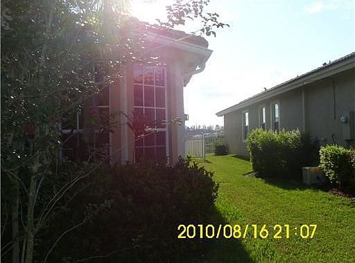 2nd image of 61425677 Sw 153rd Av