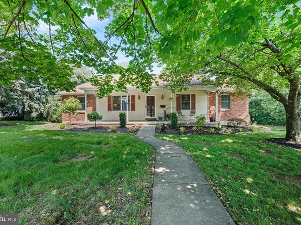 136 Main St, Red Hill, PA 18076