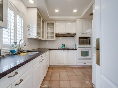 11648 Mayfield Ave APT 103, Los Angeles, CA, 90049