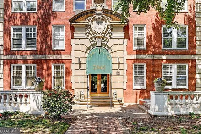 1 bed, 1.0 bath, 768 sqft, $1,650 — Photo 2