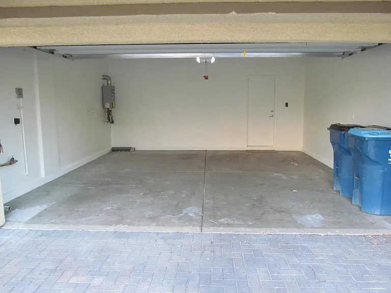 7471 Nicklin St — Photo 31