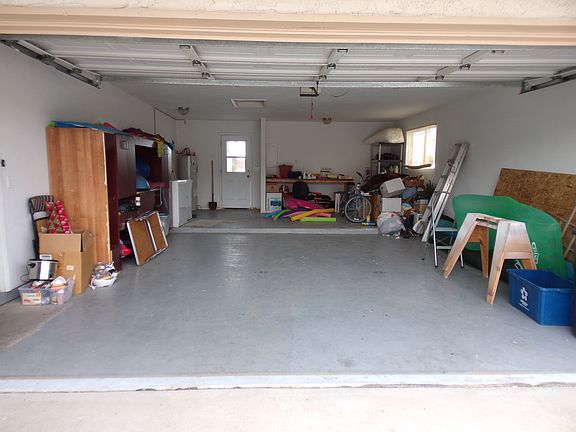 3rd image of 2860 Briarcrest Dr