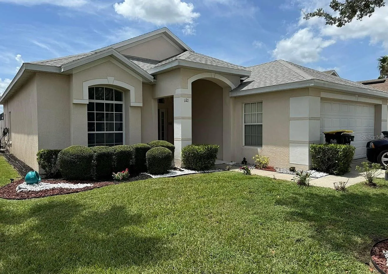 3 bed, 2.0 bath, 1562 sqft, $2,950 — Photo 1
