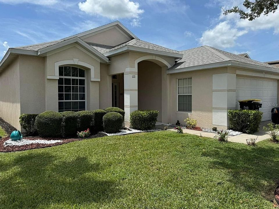 1st image of 121 Bloomingdale Dr