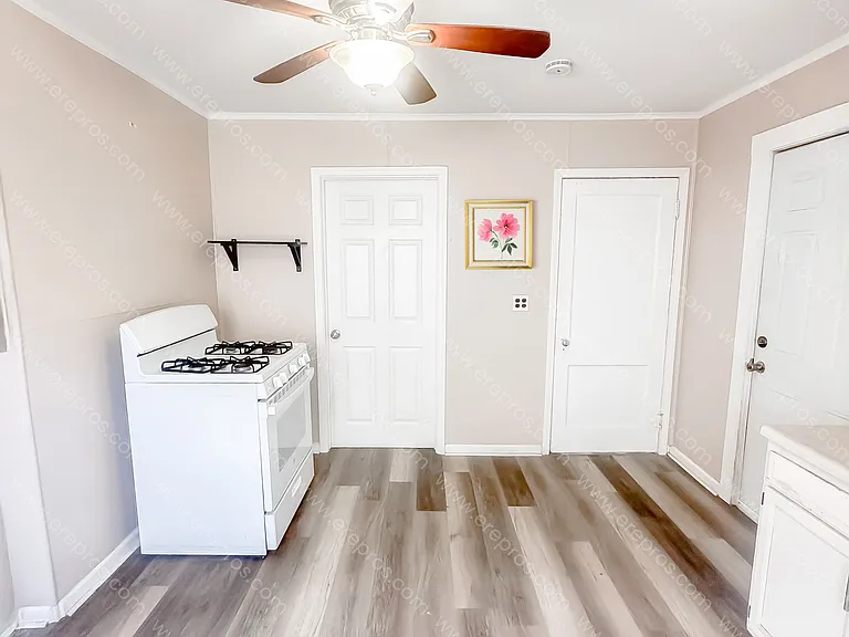 1578 Chestnut St #1 — Photo 6