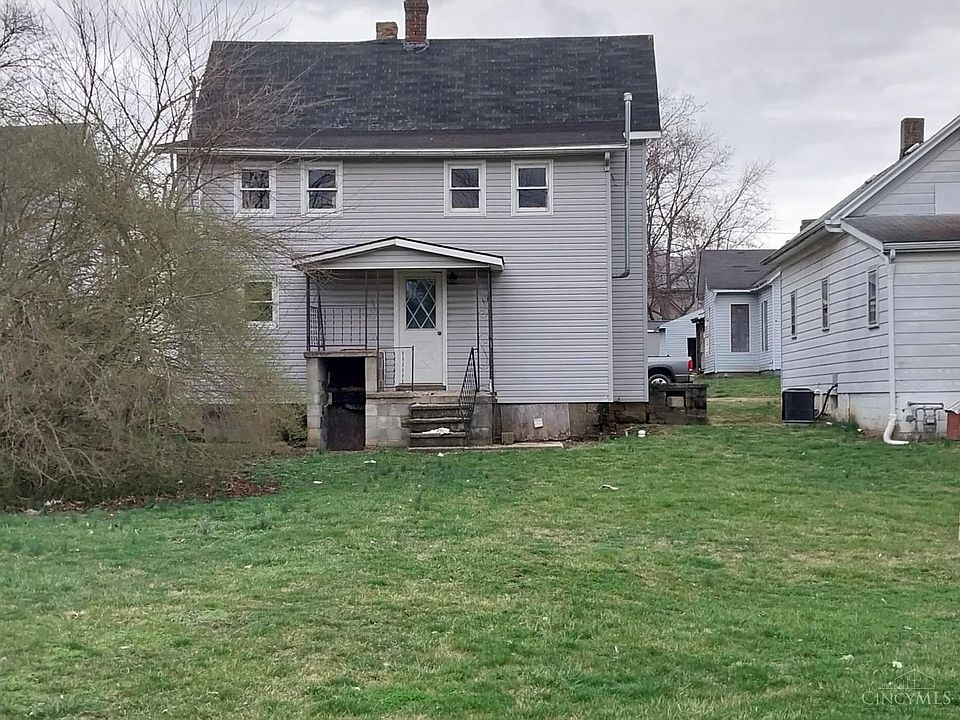 2nd image of 542 Pine St