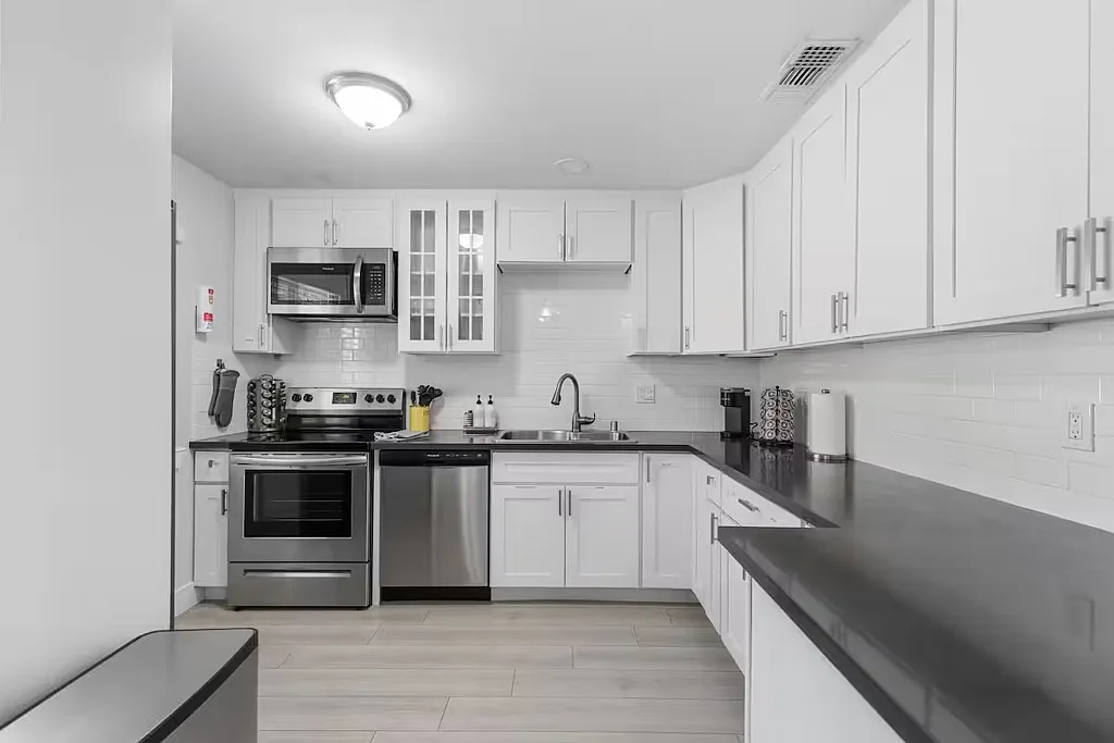 3371 Taylor Rd — Photo 4