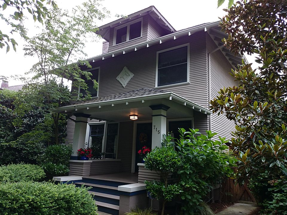 1st image of 715 21st Ave E