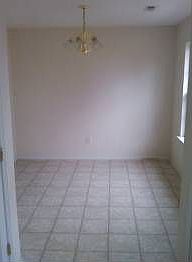 4th image of 77 Kapstone Ct