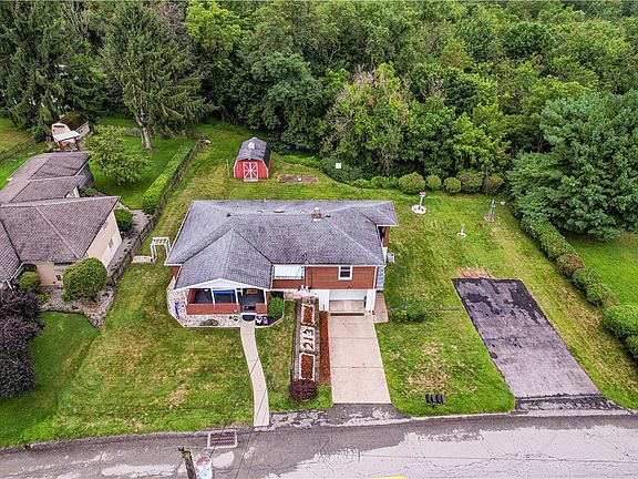 3rd image of 213 Margaret Ave