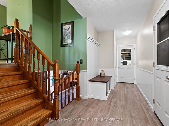 5th image of 11611 Burnaby Rd