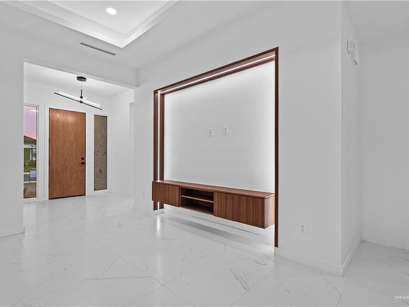 4th image of 2705 E Pecos Rd