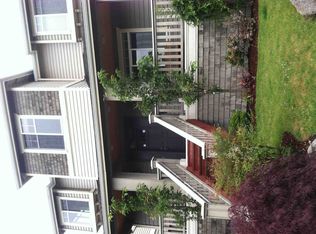 1540 NE 76th St, Seattle, WA 98115